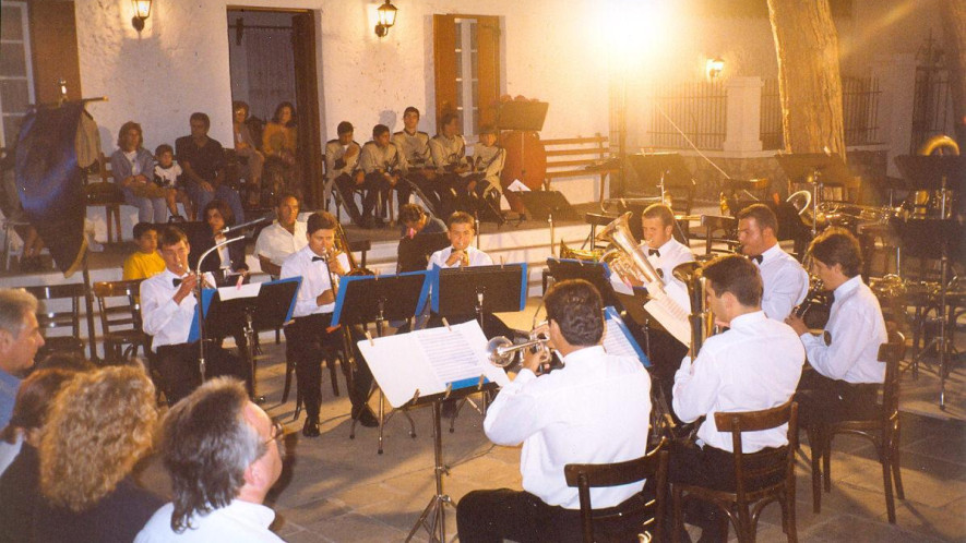 1. Μουσικό Σύνολο στη Φανερωμένη 11 7 1998 a